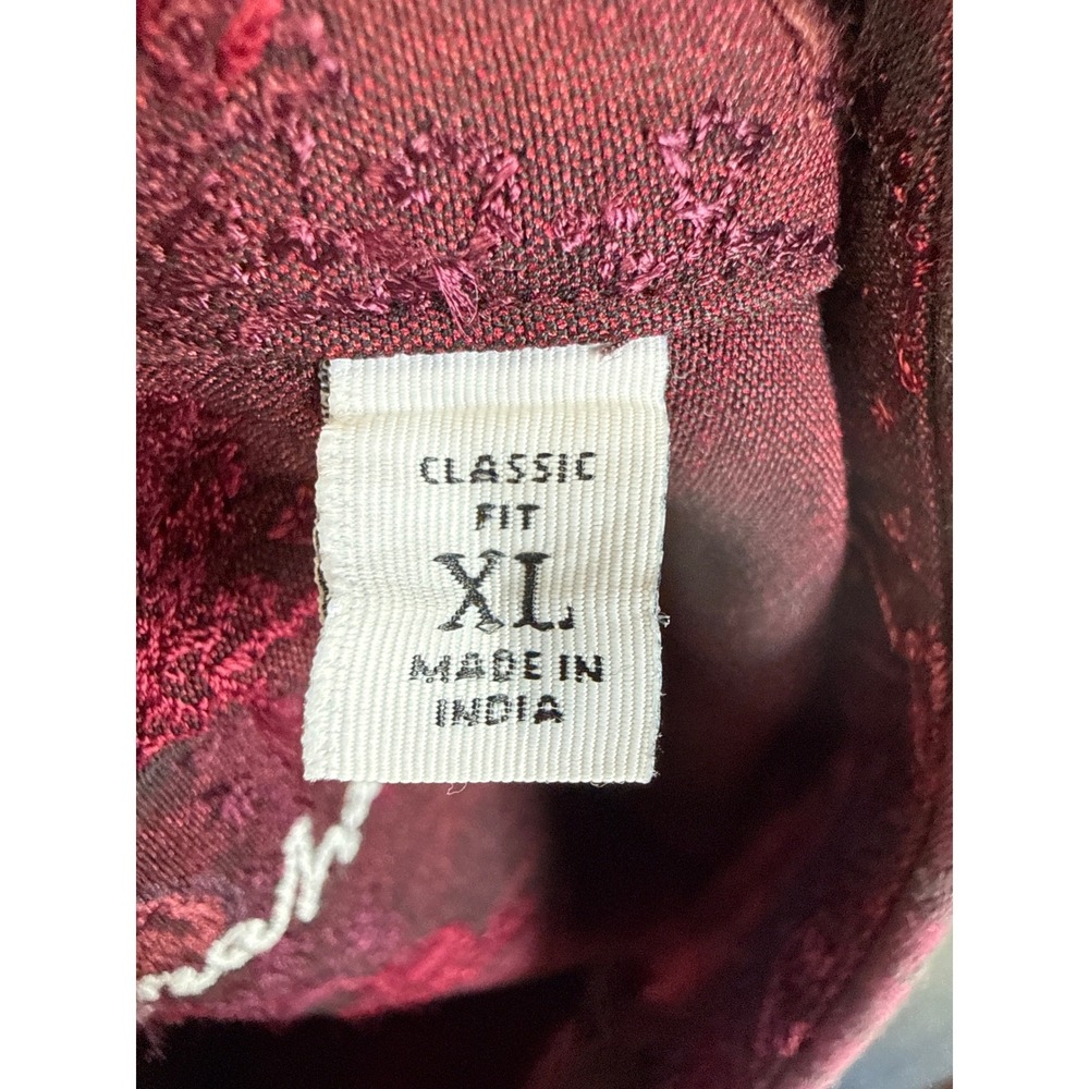 Robert Graham Button Down Shirt Mens XL Burgundy Paisley Jacquard Hipster Fading - Picture 5 of 13